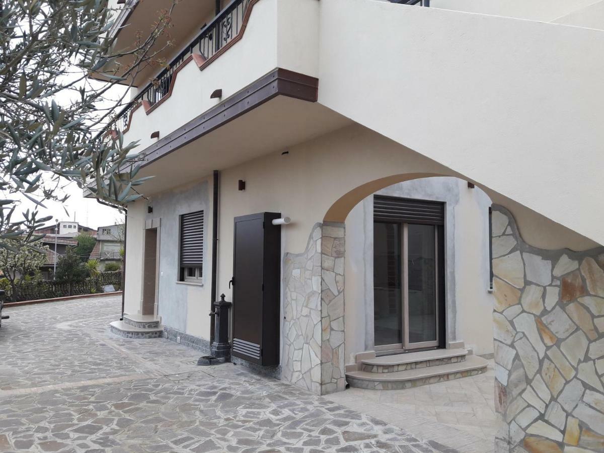 B&B "Croce Nivera" Vibo Valentia Εξωτερικό φωτογραφία